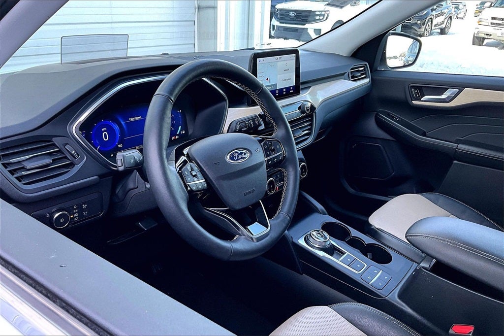 2022 Ford Escape Titanium