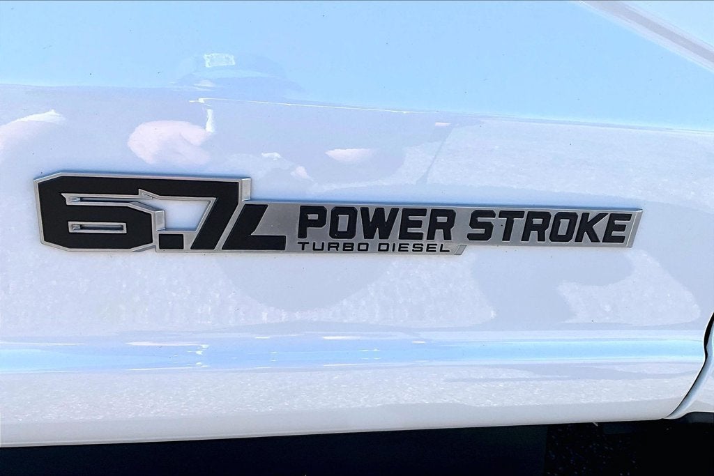 2023 Ford F-350SD Lariat