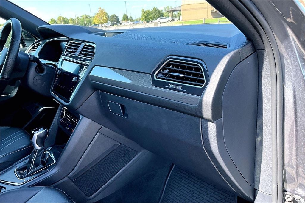 2024 Volkswagen Tiguan 2.0T SE R-Line Black