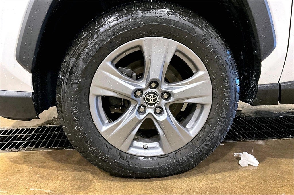 2022 Toyota RAV4 Hybrid LE