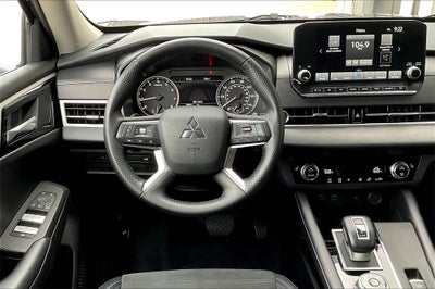 2024 Mitsubishi Outlander SE Black Edition