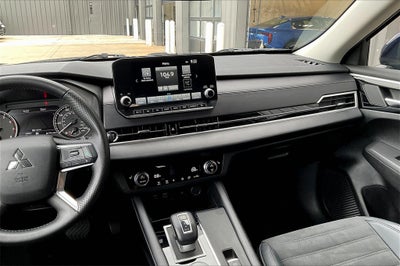 2024 Mitsubishi Outlander SE Black Edition