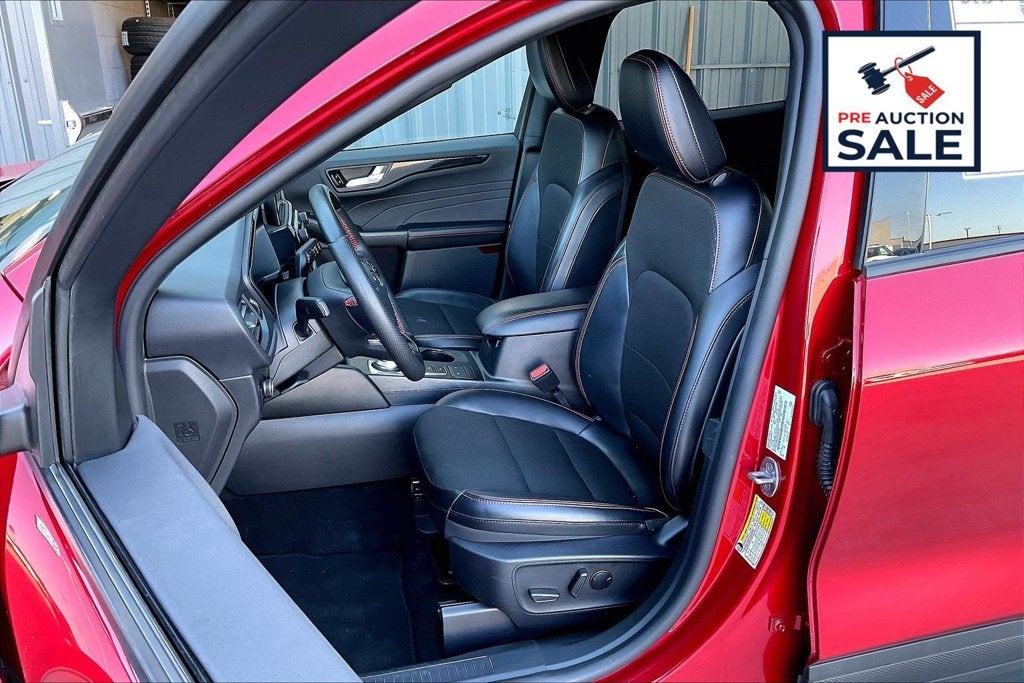 2025 Ford Escape ST-Line Select