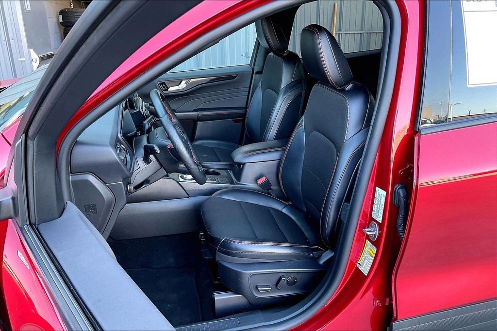 2025 Ford Escape ST-Line Select