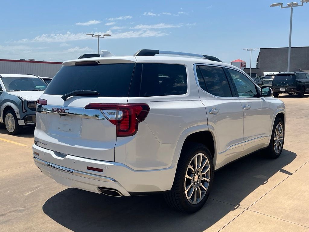 2022 GMC Acadia Denali