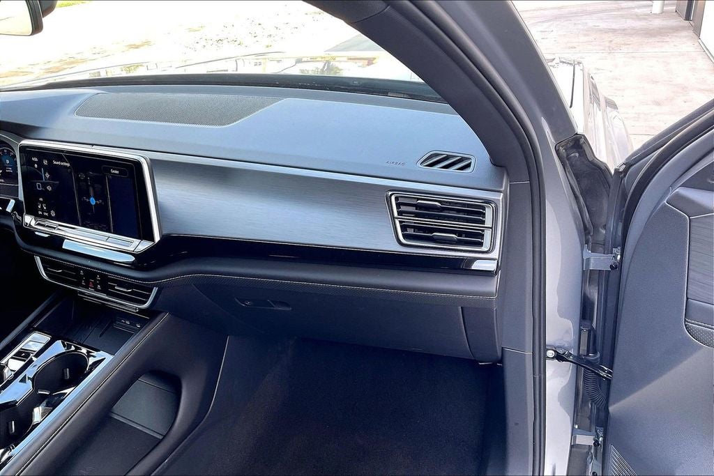 2026 Volkswagen Atlas Cross Sport SE w/Technology