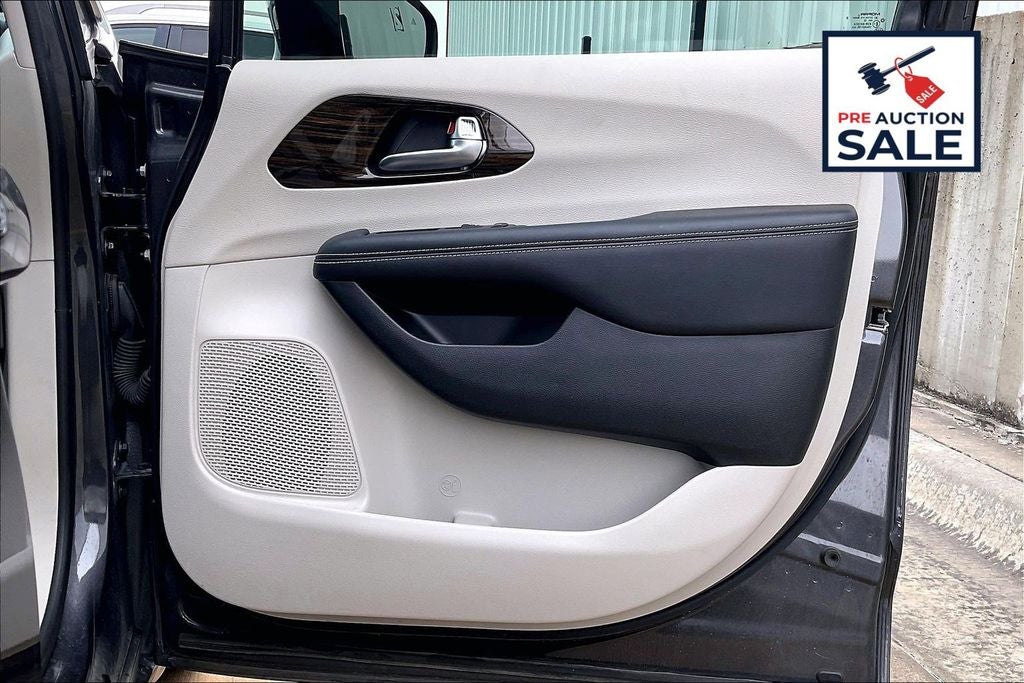 2023 Chrysler Pacifica Hybrid Limited