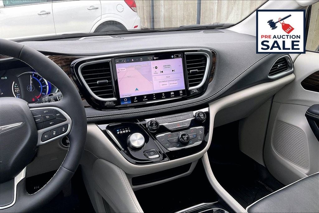 2023 Chrysler Pacifica Hybrid Limited