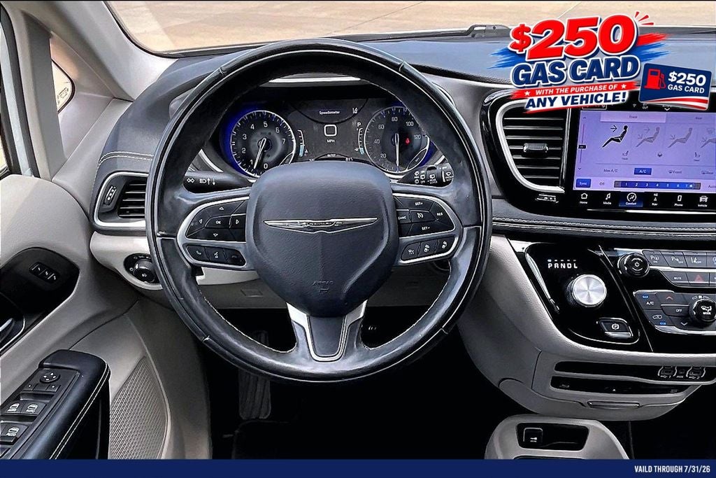 2022 Chrysler Pacifica Touring L