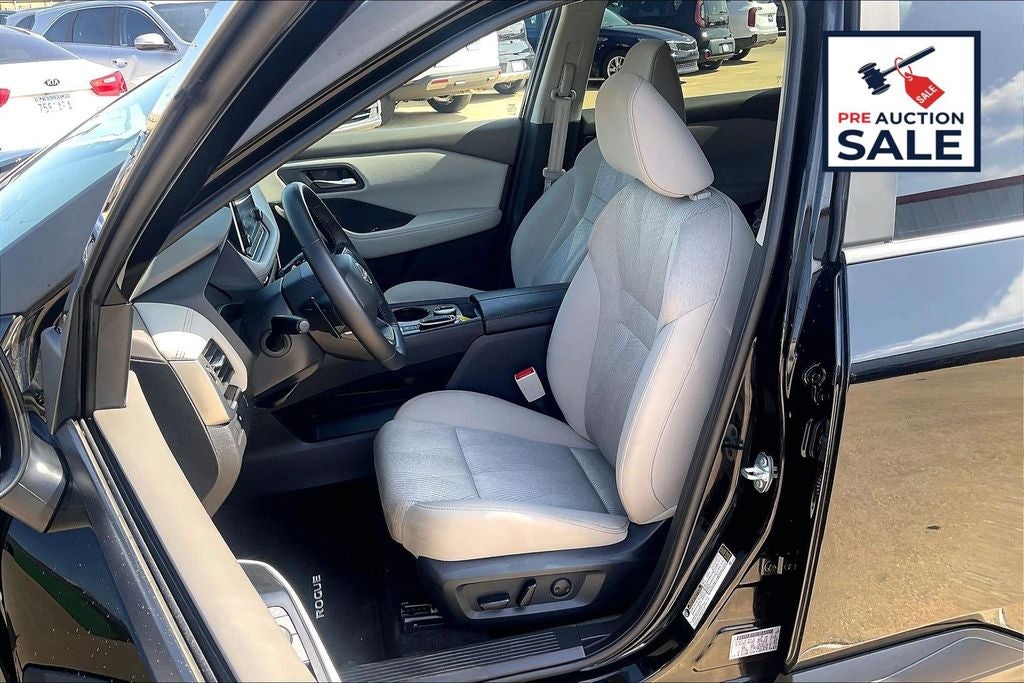 2025 Nissan Rogue SV