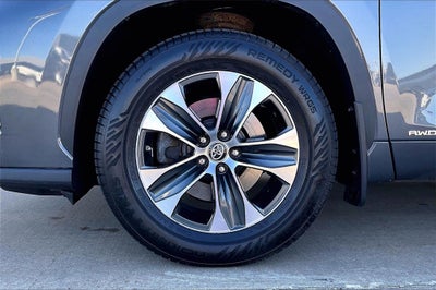 2020 Toyota Highlander Hybrid XLE