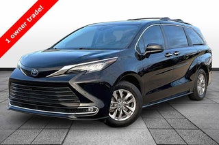 2022 Toyota Sienna XLE 8 Passenger