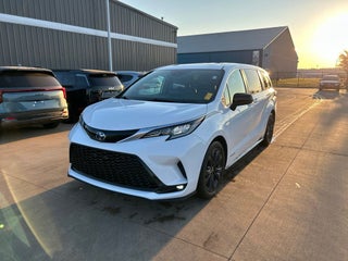 2021 Toyota Sienna XSE 7 Passenger