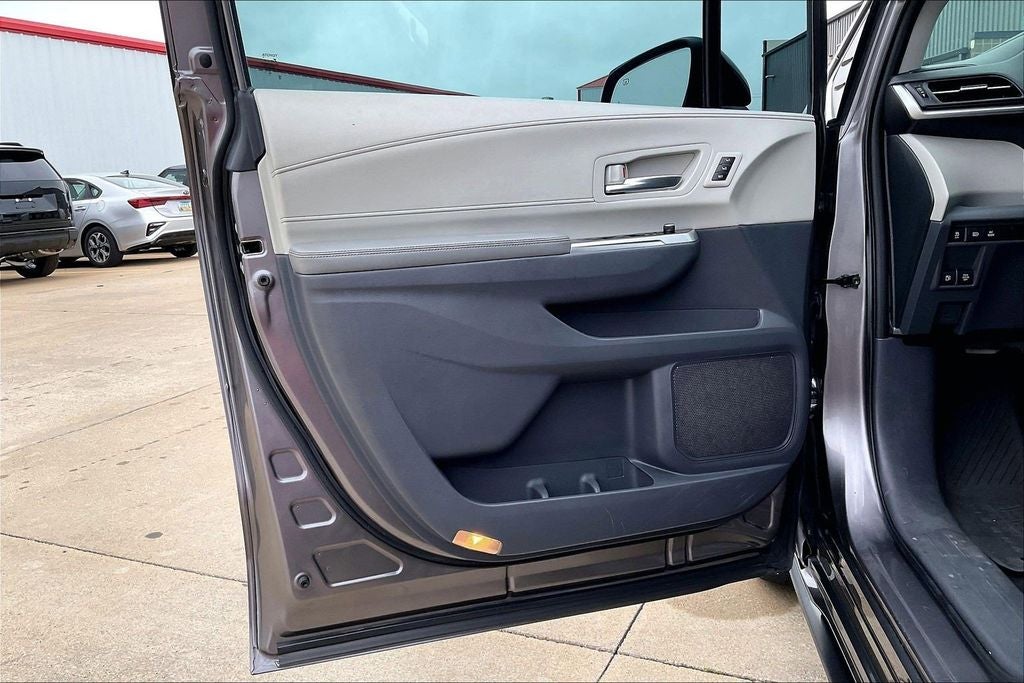 2021 Toyota Sienna Limited 7 Passenger