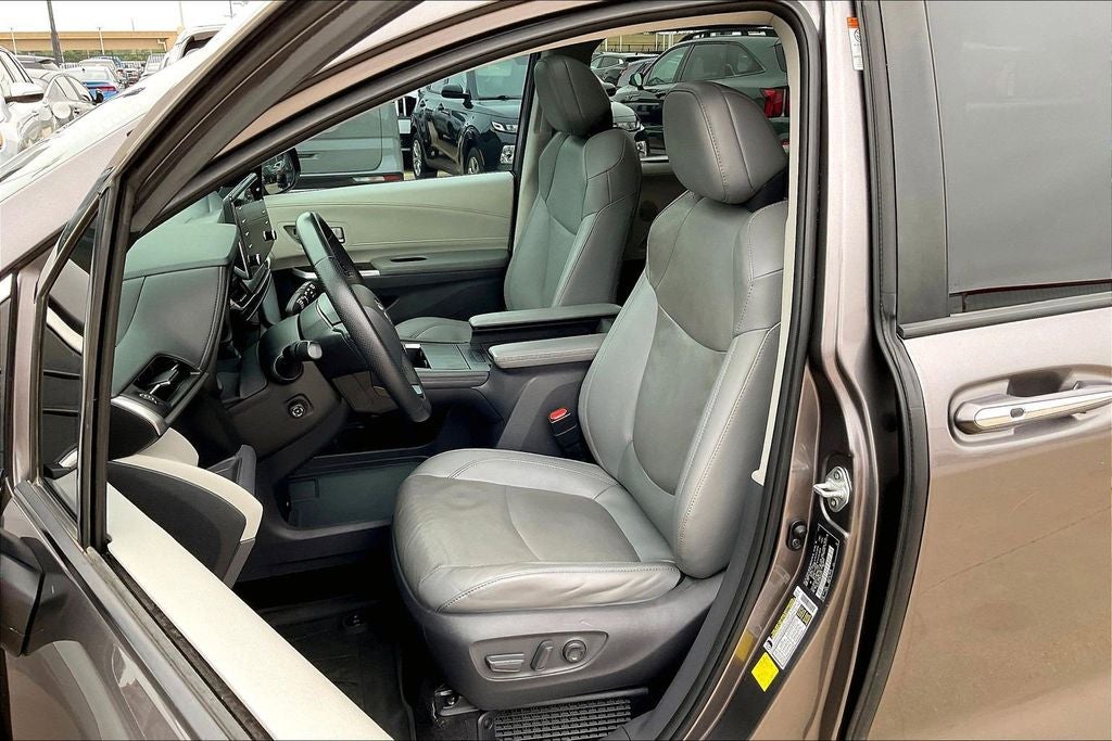 2021 Toyota Sienna Limited 7 Passenger