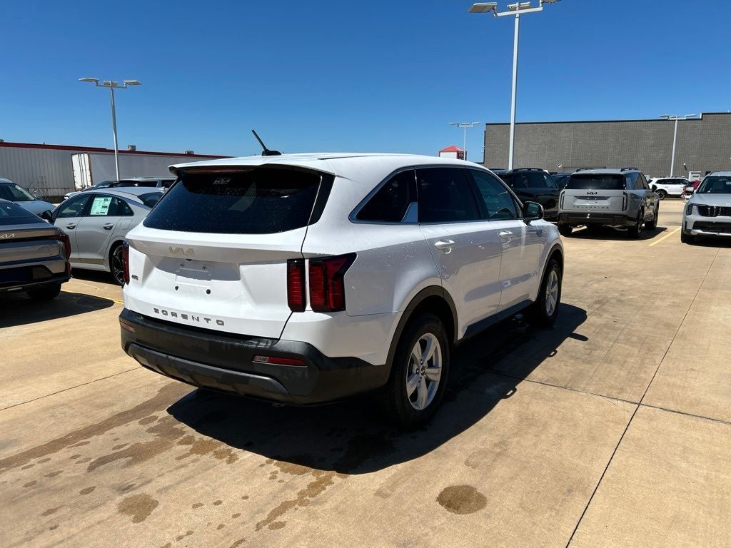 2022 Kia Sorento LX