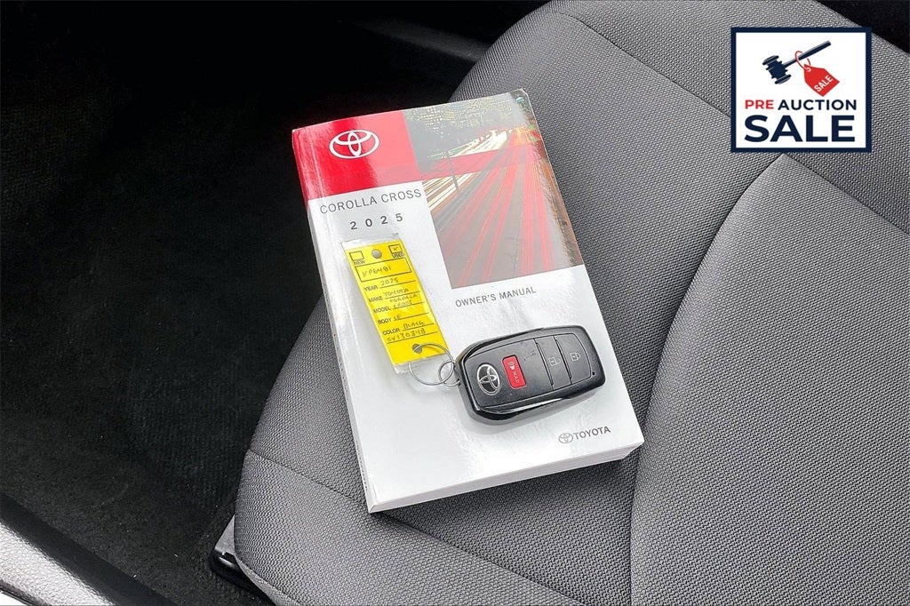 2025 Toyota Corolla Cross LE