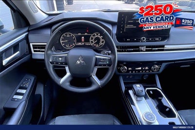 2025 Mitsubishi Outlander SE