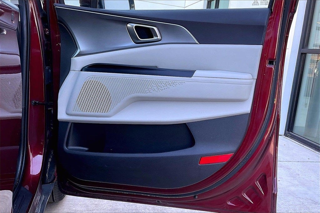 2024 Kia Carnival LX