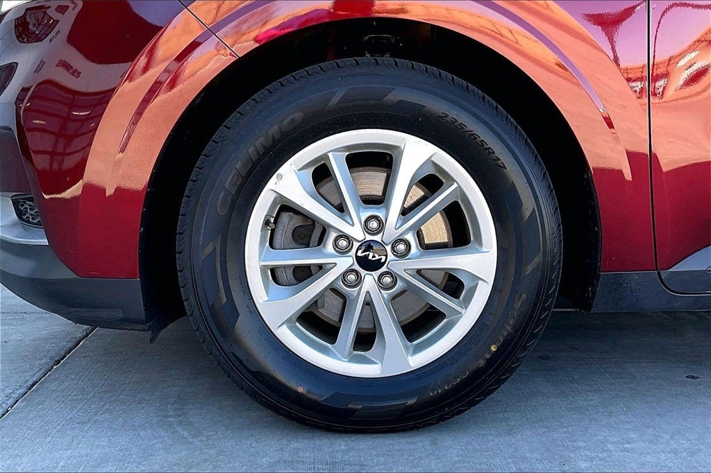 2024 Kia Carnival LX