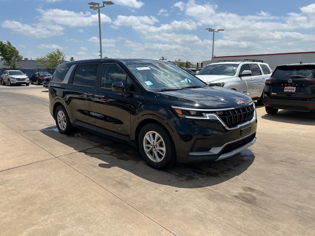 2024 Kia Carnival LX