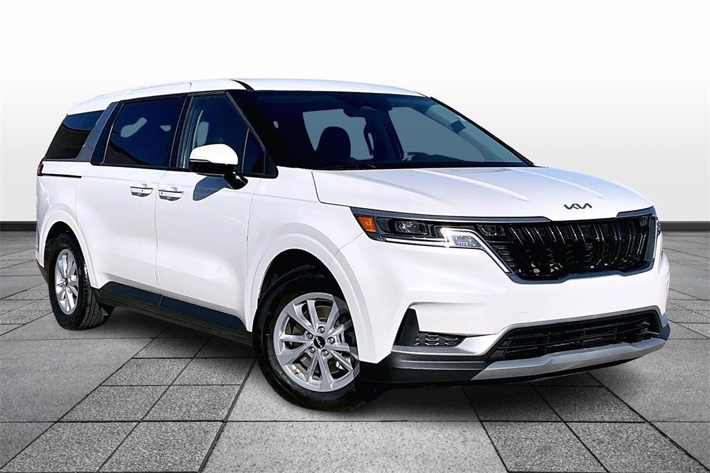 2024 Kia Carnival LX