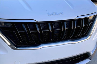 2024 Kia Carnival LX