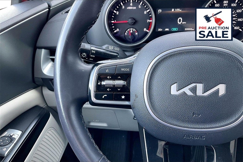 2024 Kia Carnival LX