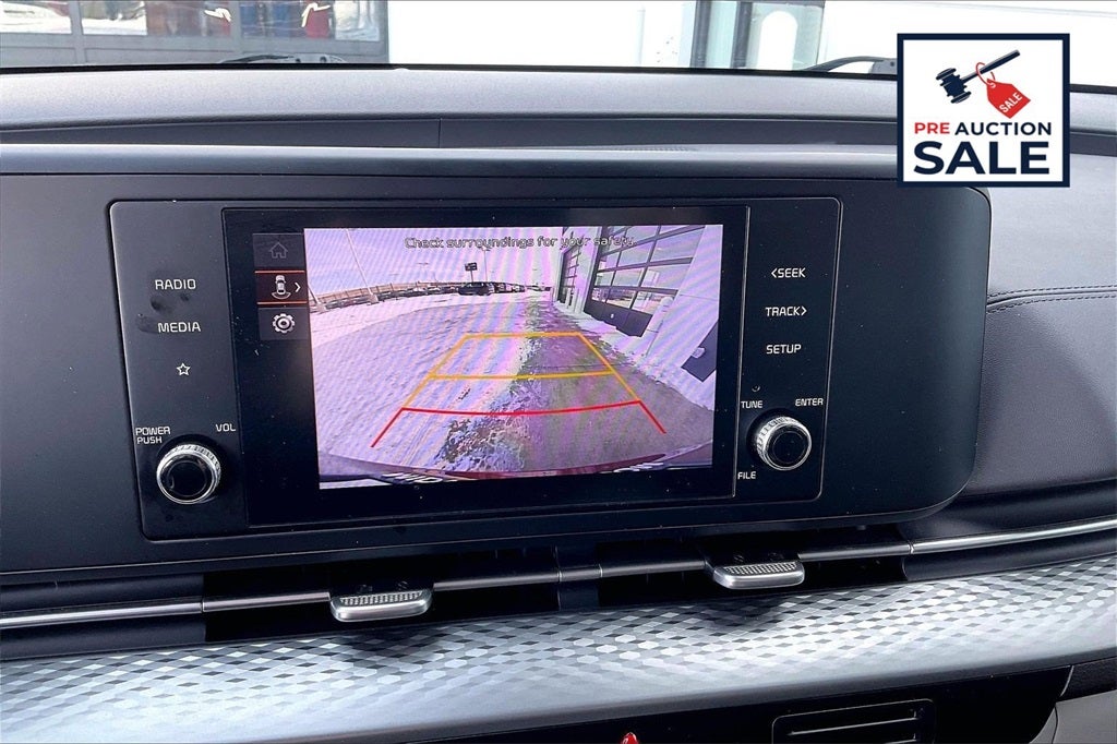 2024 Kia Carnival LX