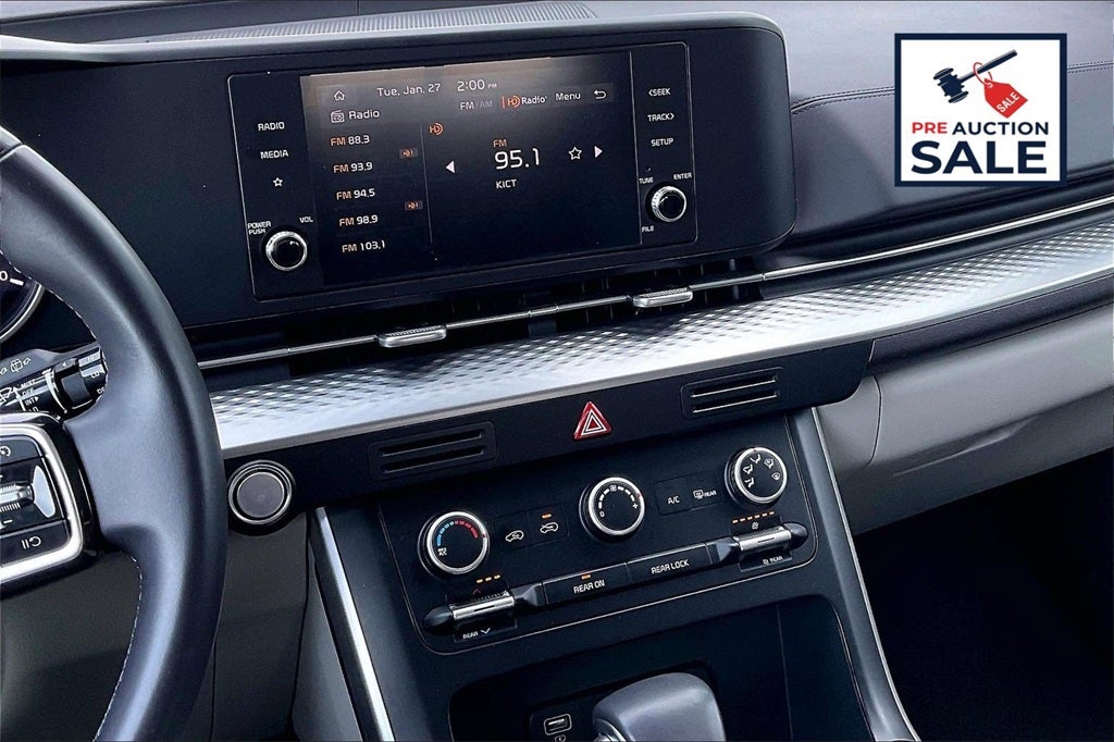 2024 Kia Carnival LX