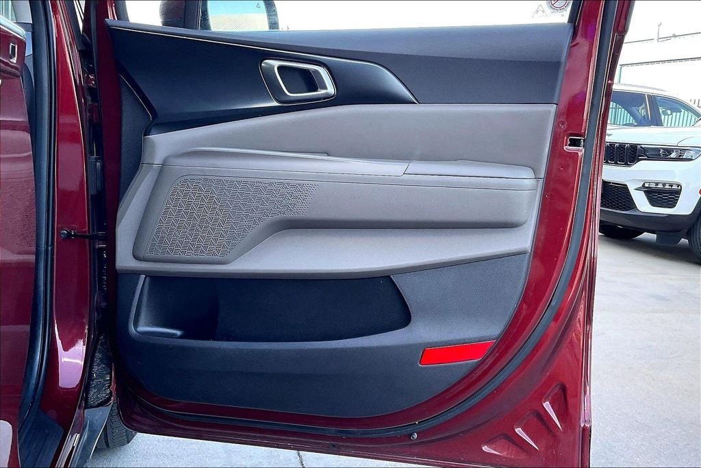 2025 Kia Carnival LXS