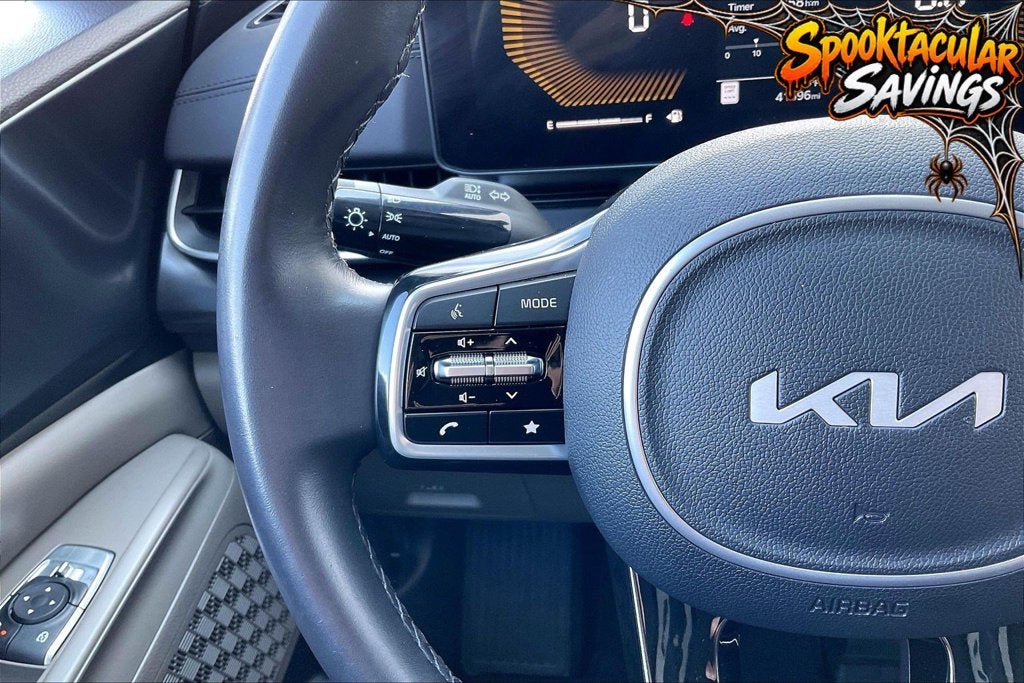 2025 Kia Carnival LXS
