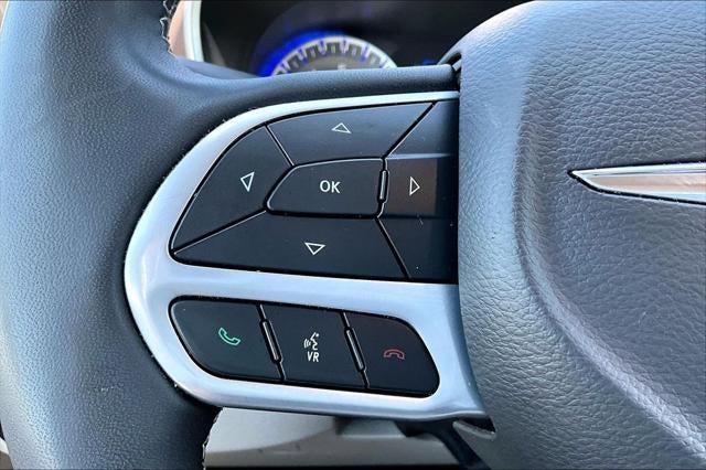 2024 Chrysler Voyager LX