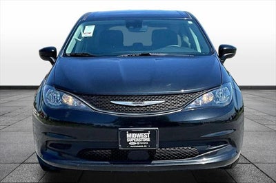 2024 Chrysler Voyager LX