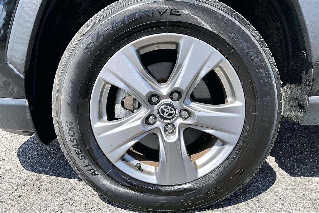 2024 Toyota RAV4 XLE