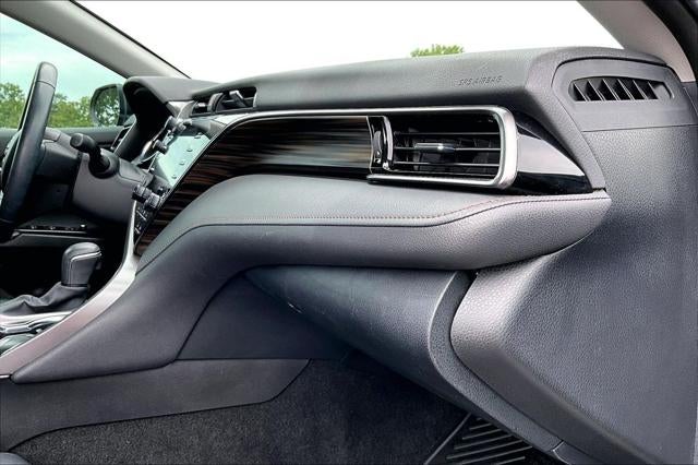 2020 Toyota Camry Hybrid XLE