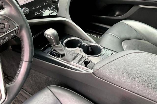 2020 Toyota Camry Hybrid XLE