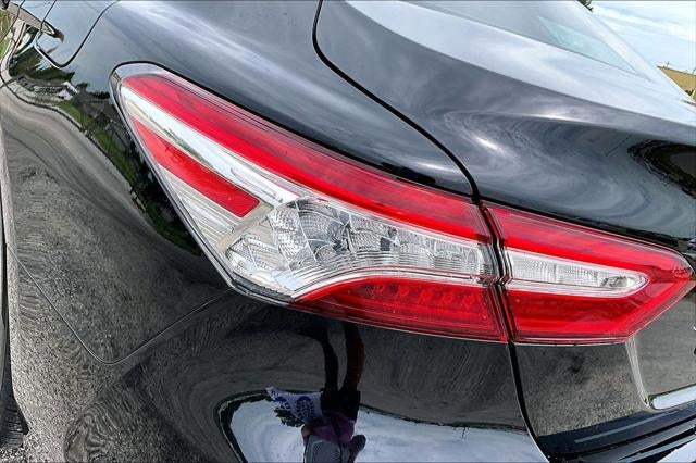 2020 Toyota Camry Hybrid XLE