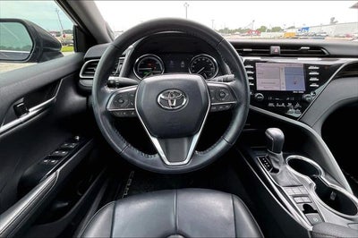 2020 Toyota Camry Hybrid XLE