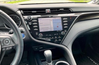 2020 Toyota Camry Hybrid XLE