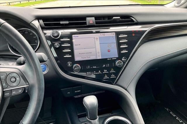 2020 Toyota Camry Hybrid XLE