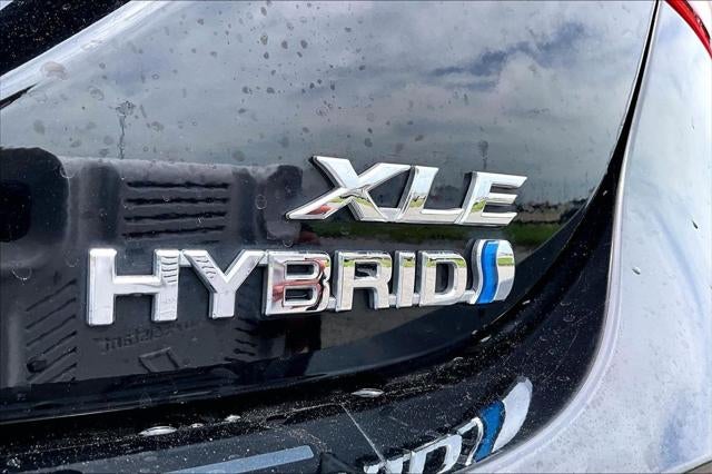 2020 Toyota Camry Hybrid XLE