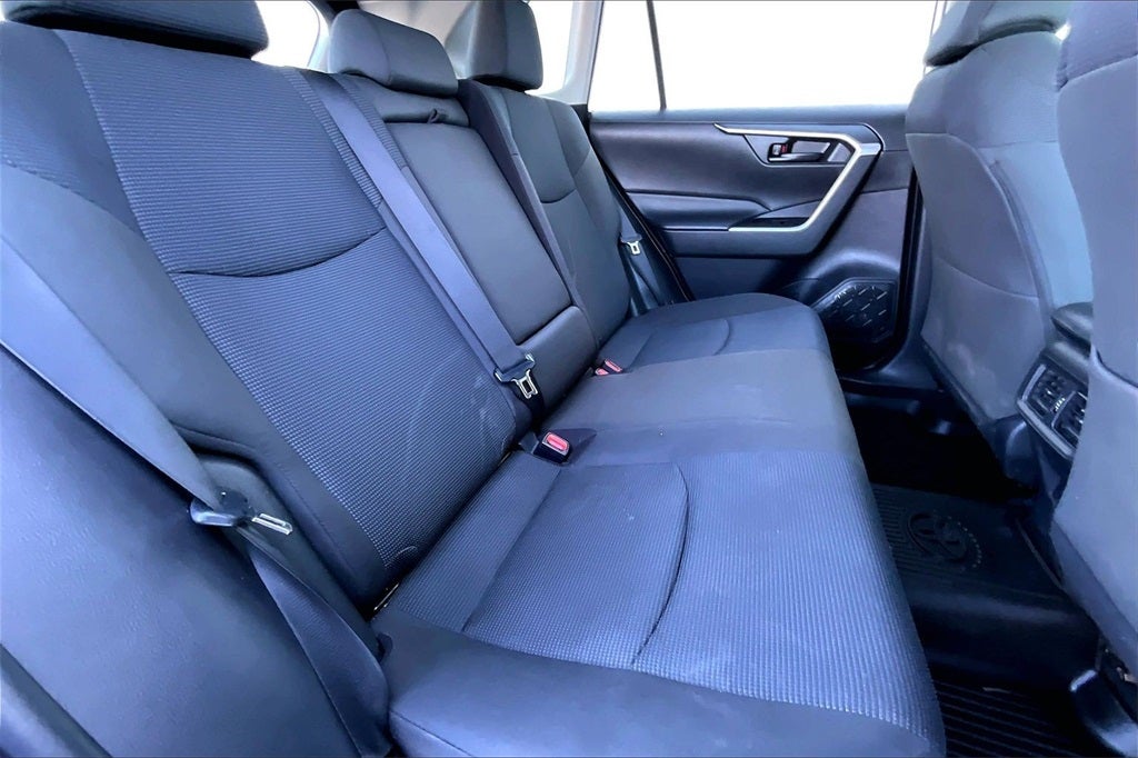 2022 Toyota RAV4 Hybrid LE