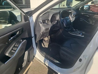 2024 Toyota Highlander Platinum