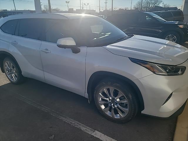 2024 Toyota Highlander Platinum