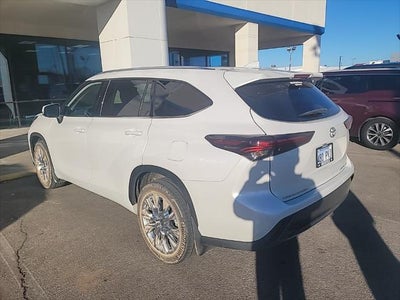 2024 Toyota Highlander Platinum