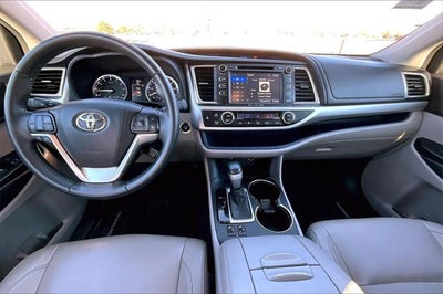 2016 Toyota Highlander XLE V6