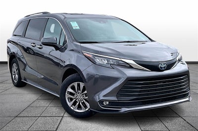 2025 Toyota Sienna XLE 7 Passenger