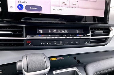 2025 Toyota Sienna XLE 7 Passenger