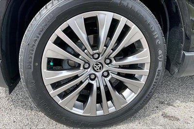 2022 Toyota Venza XLE